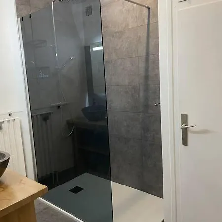 Camp De Base : Apartment